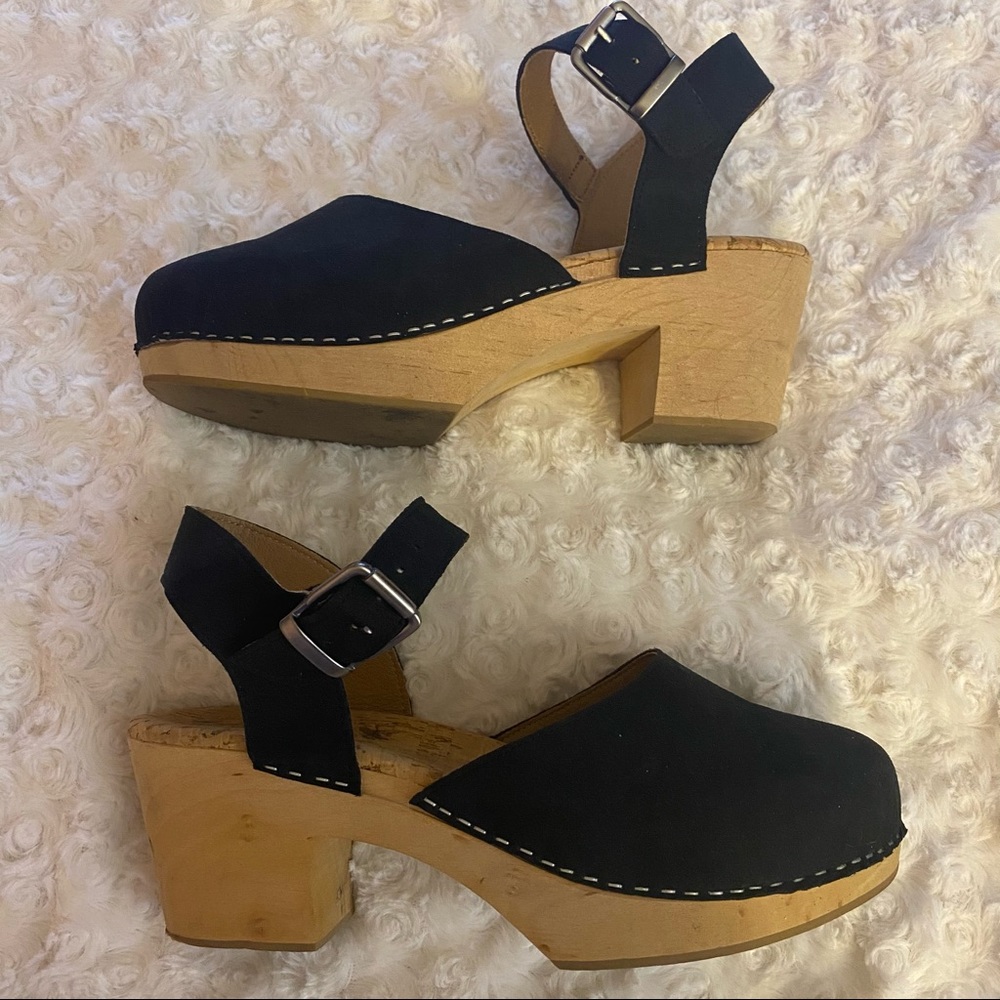 Vegan black clogs